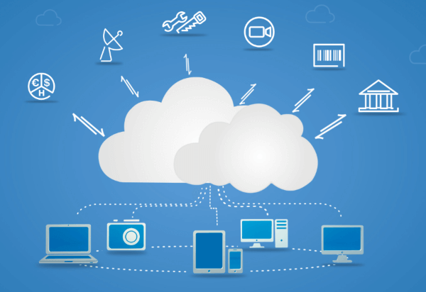 Una ilustración que representa la nube digital como un centro de conexión. En el centro, hay una nube blanca rodeada de varios dispositivos como computadoras, cámaras y teléfonos. Iconos que simbolizan diferentes servicios, como satélites, herramientas, cámaras y un edificio, están dispersos alrededor de la nube, indicando la interacción entre la tecnología y el almacenamiento en la nube. El fondo es de un azul claro que resalta el tema de la conectividad y la tecnología moderna.